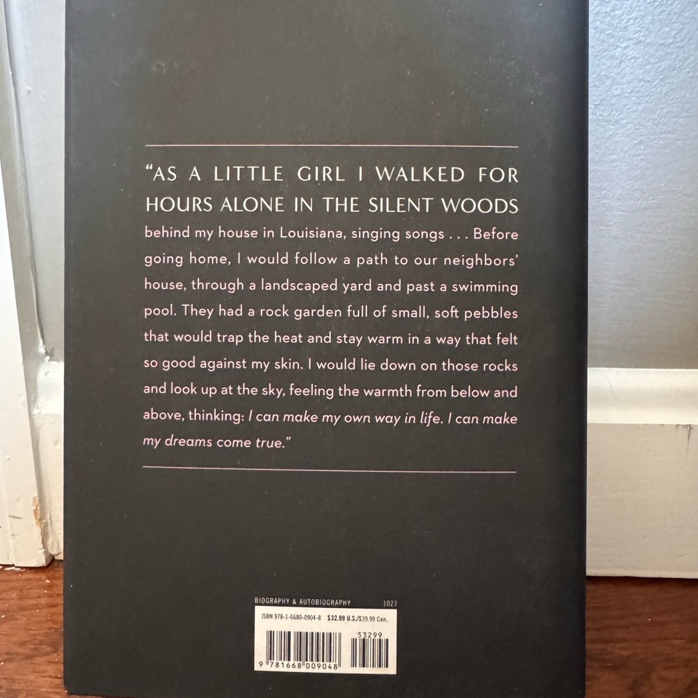 The Woman in Me – Black Paperback by - Picture 2 of 2